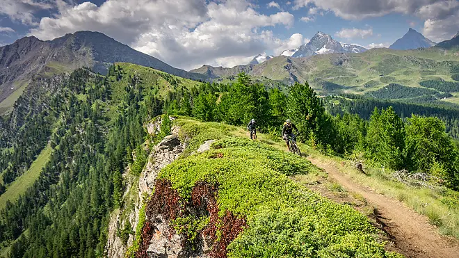 Hammer Trail Abenteuer im Aosta Tal mit Vinschgaubike